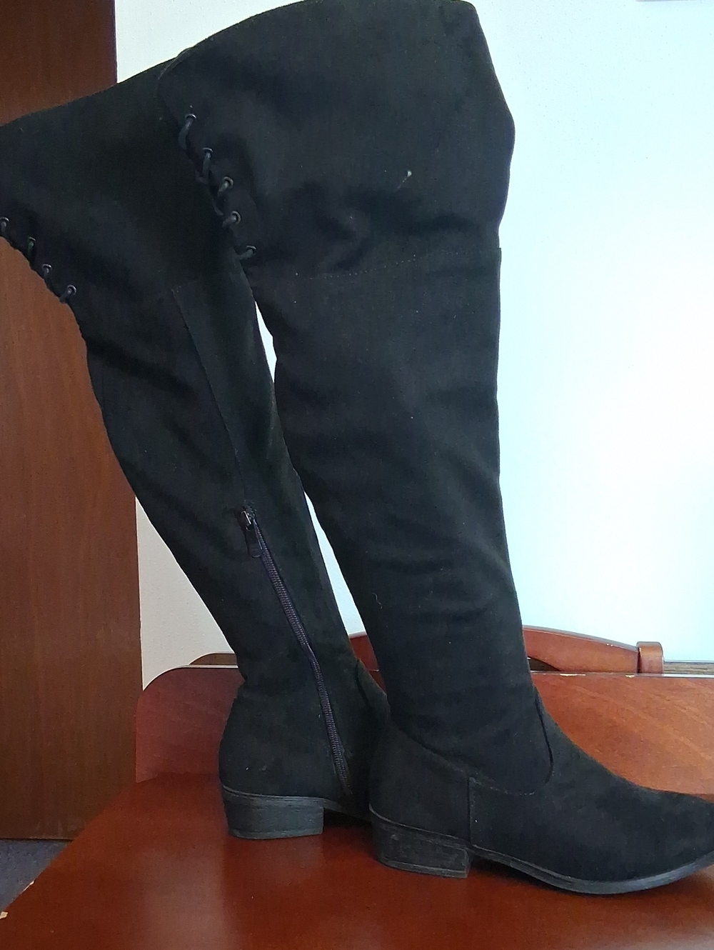 GUC Size 7 Black Over-the-Knee Boots